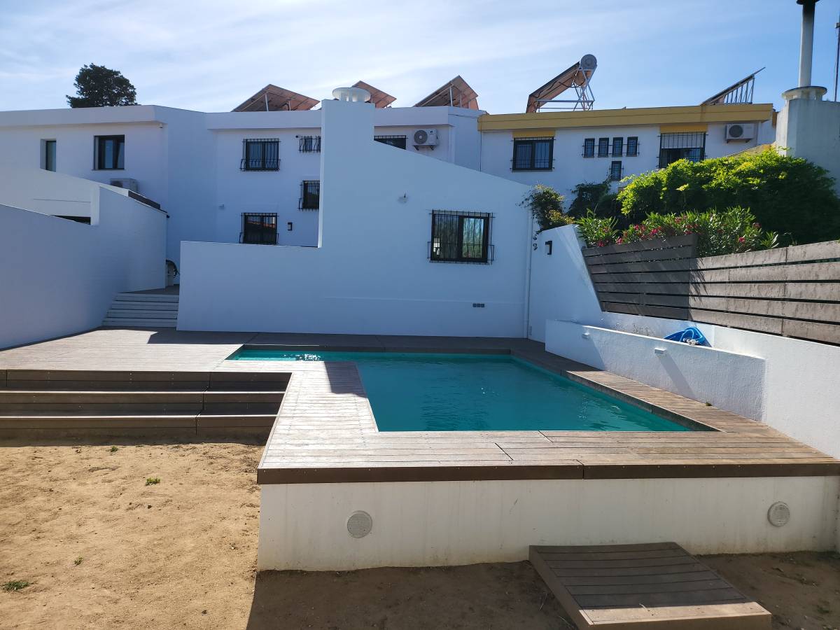 ESLP Lda - Seixal - Switch and Outlet Installation