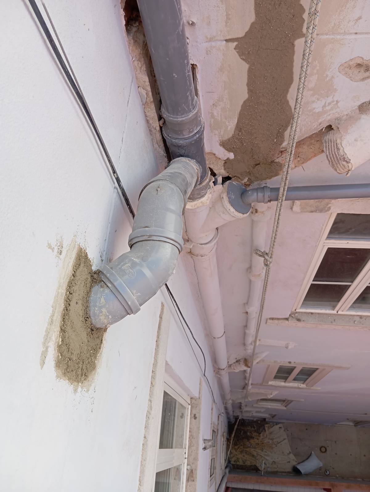 Linhares - Almada - Drywall Installation and Hanging