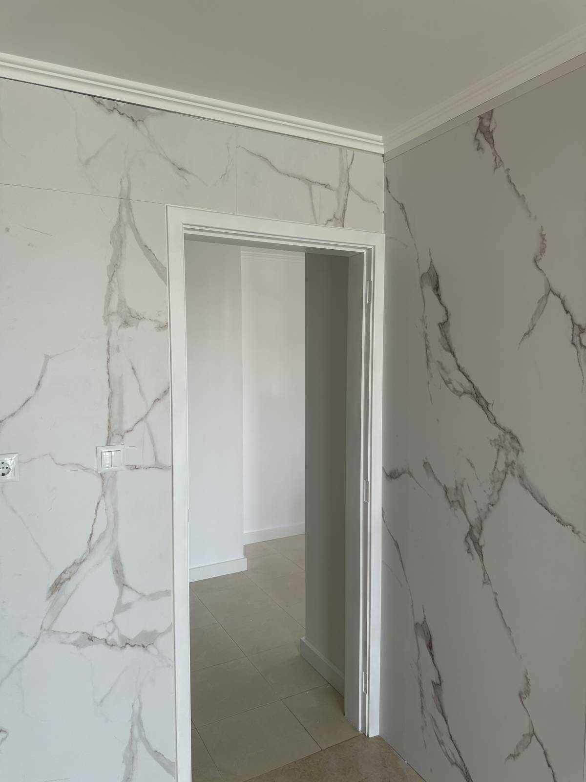 Remodelação Rangel. - Oeiras - Pose de sols en pierre ou en carrelage