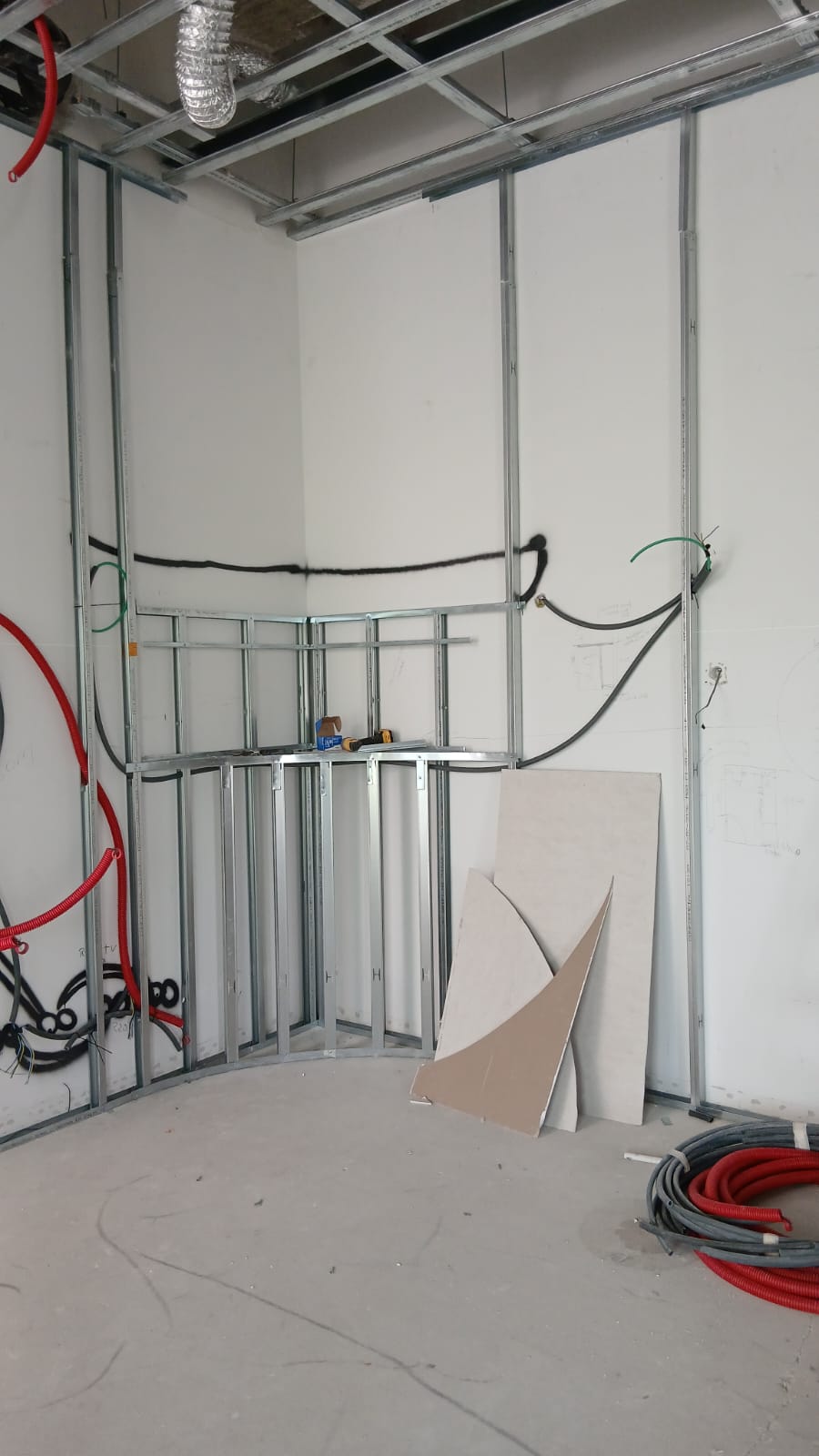 B.F Instalações e pinturas - Azambuja - Instalación, reparación o eliminación de revestimientos