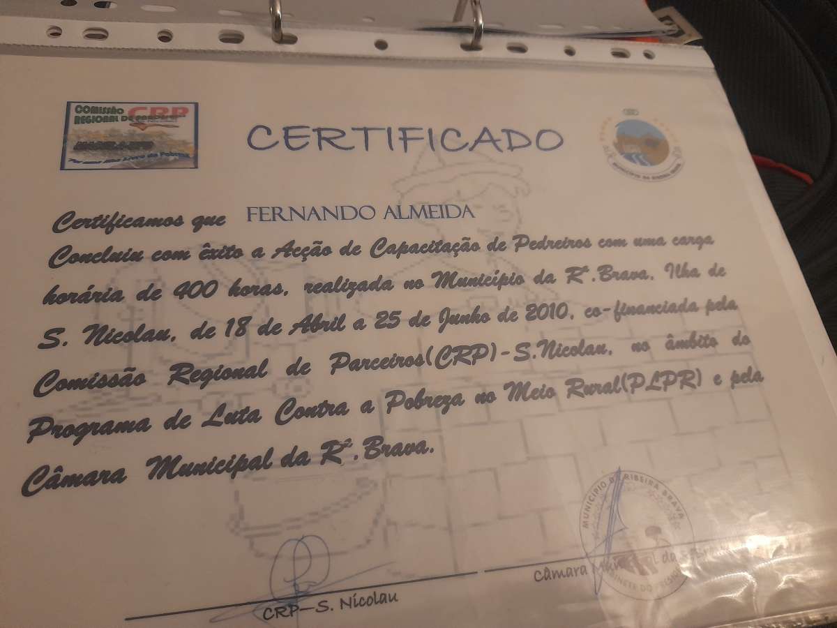Fernando Almeida - Albufeira - Instalação de Azulejos