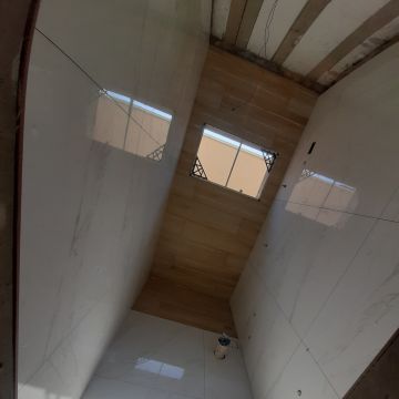 Tiago Souza - Anadia - Tile Installation
