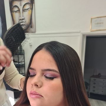 Érica - Almada - Friseure und Make-up Artists