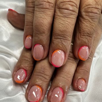 Manicure and pedicure (for women) - Márcia Tavares - Castleroe