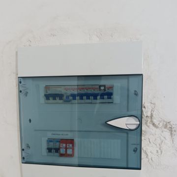 Lirafas Energia - Vila Nova de Gaia - Arranjo de Disjuntor ou Caixa de Fusíveis