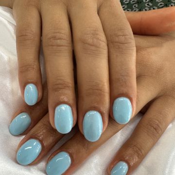 Manicure and pedicure (for women) - Márcia Tavares - 