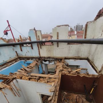 Costa entulho e demolições - Almada - Limpeza de Telhado