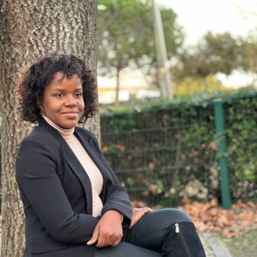 Ana Santos - Alenquer - Portuguese Translation