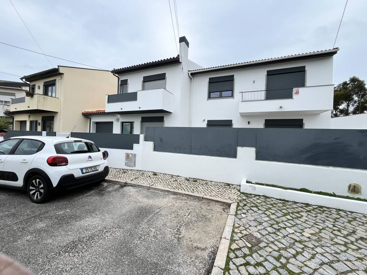 O Pintor - Seixal - Railing Repair