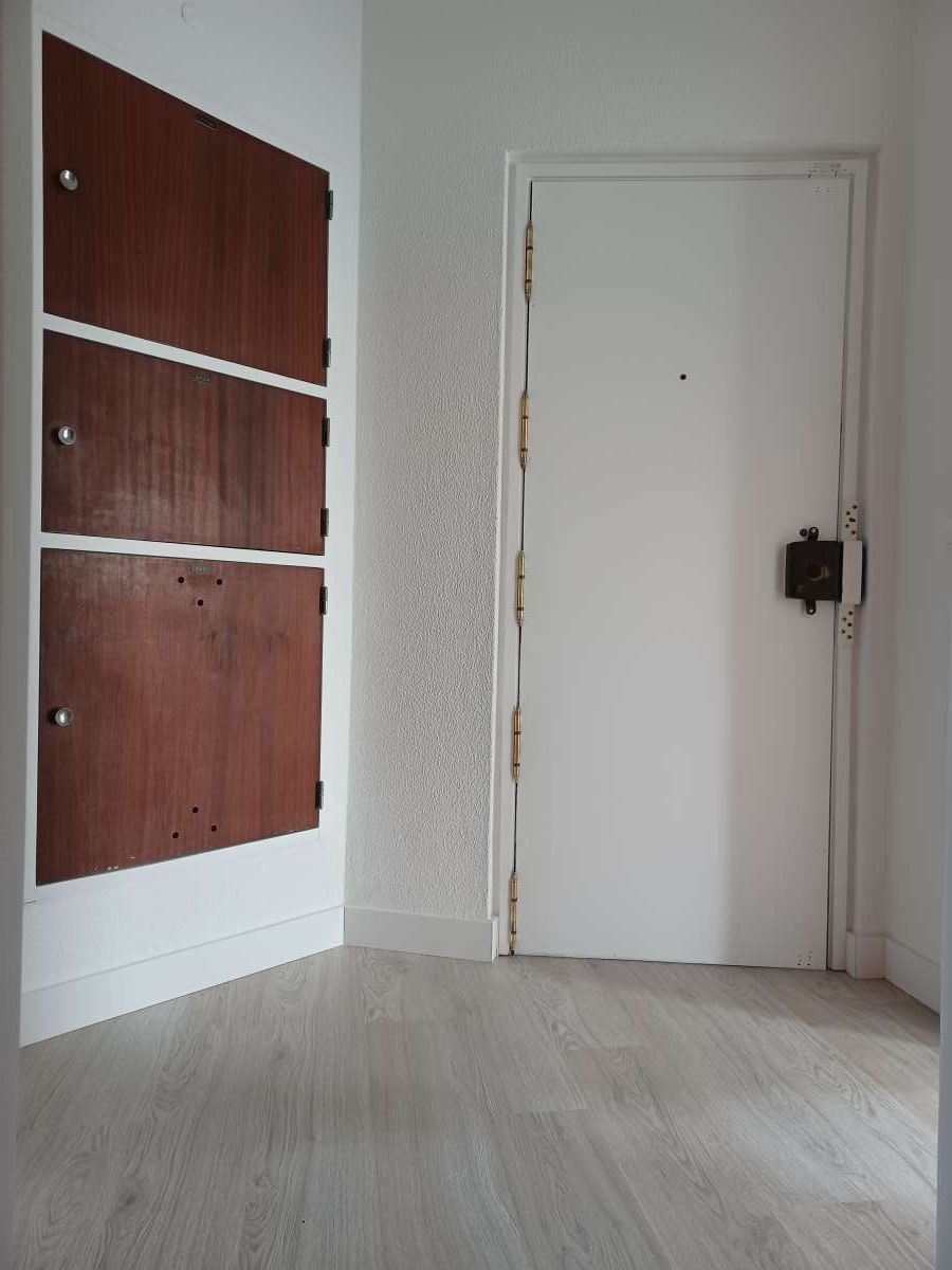 Tres mundos service unipessoal lda - Loures - Door Painting