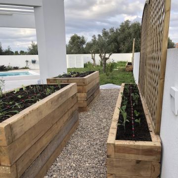 BGarden - Jardins e Espaços Verdes - Setúbal - Remoção de Ervas Daninhas