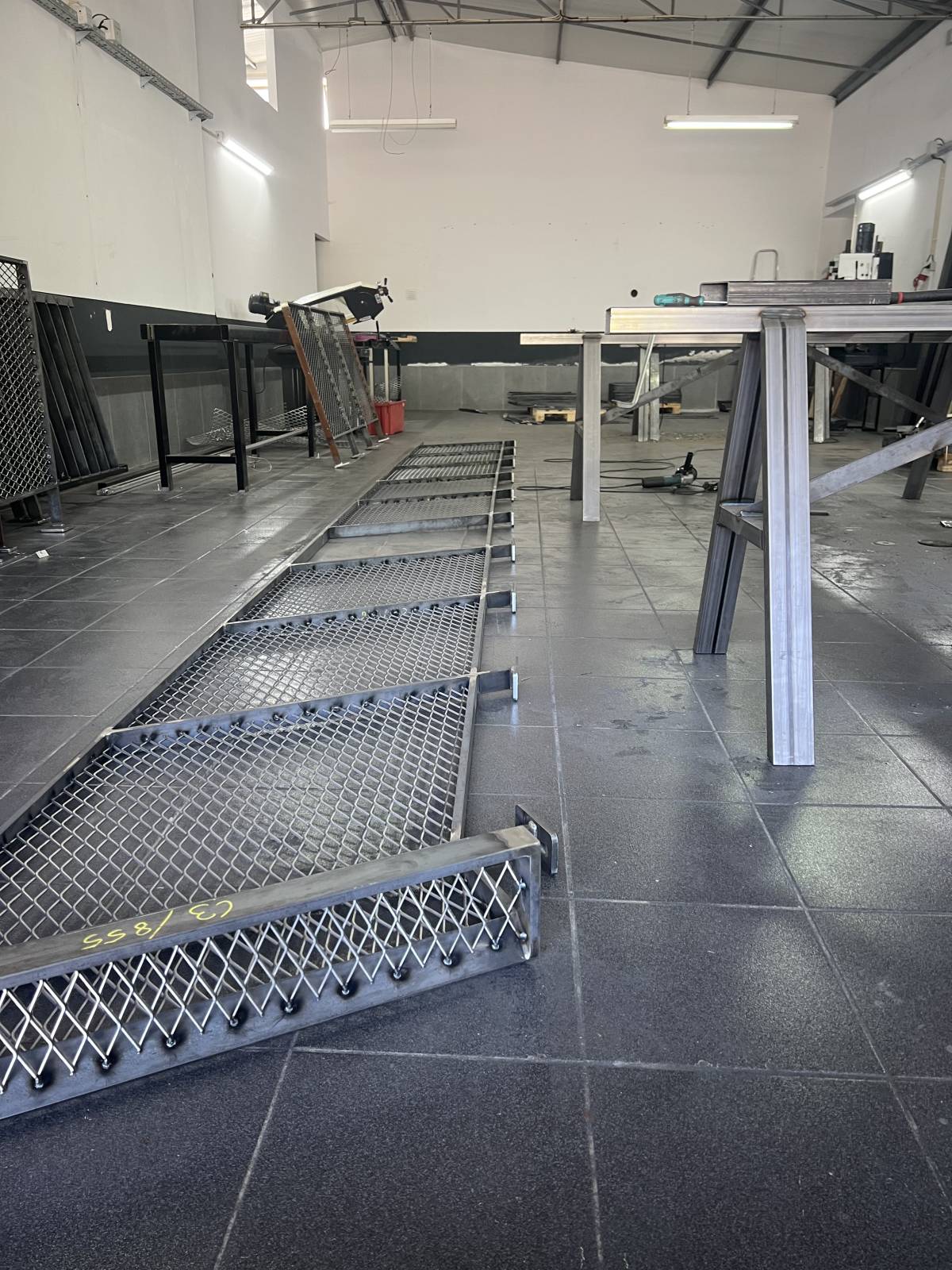 Filipe Pinheiro - Guimarães - Instalação ou Remodelação de Gradeamento