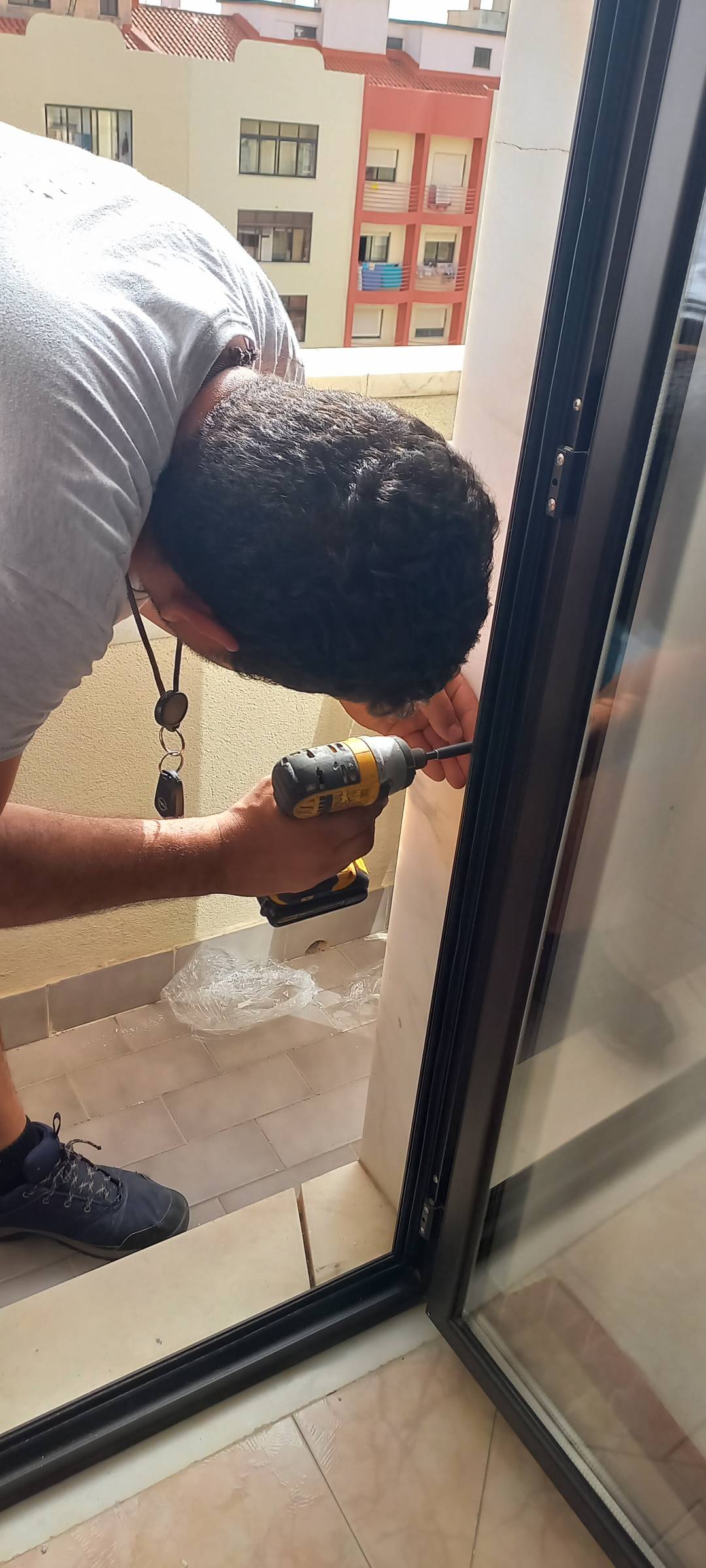 Hugo Souza - Amadora - Window Blinds Repair