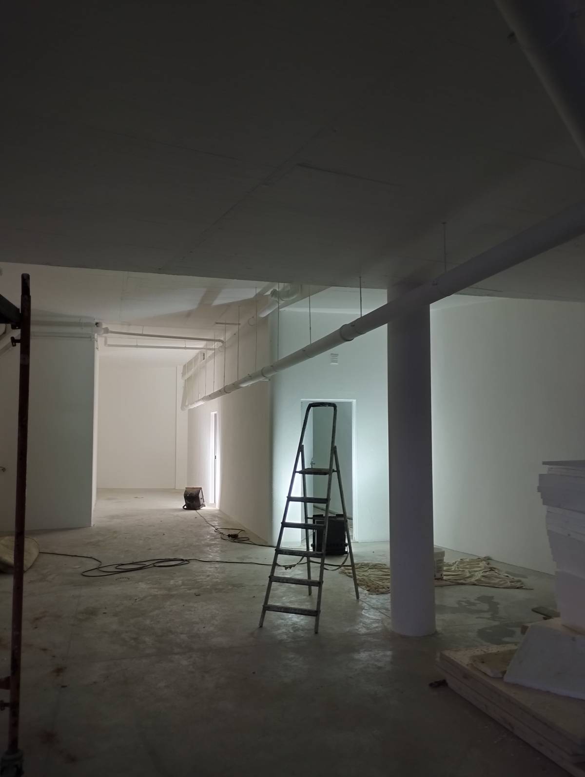 Anowar Molla - Lisboa - Roof Installation or Replacement
