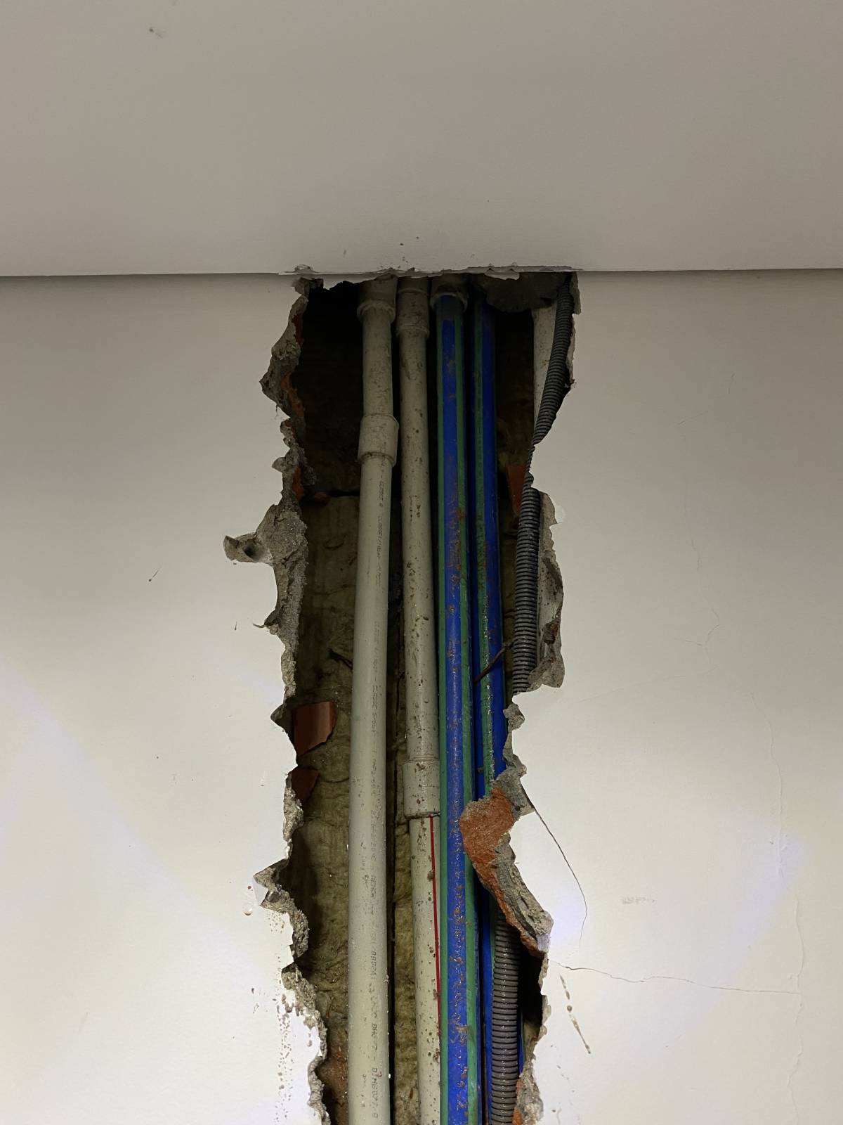 12Vinte - Serviços - Vila Nova de Gaia - Installation ou remplacement d’une hotte de cuisine
