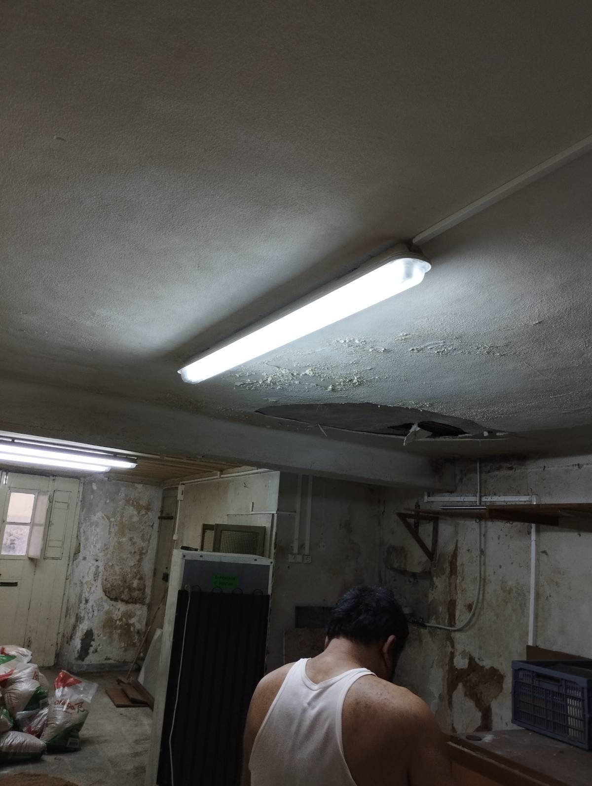 Anowar Molla - Lisboa - Solar Panel Cleaning or Inspection