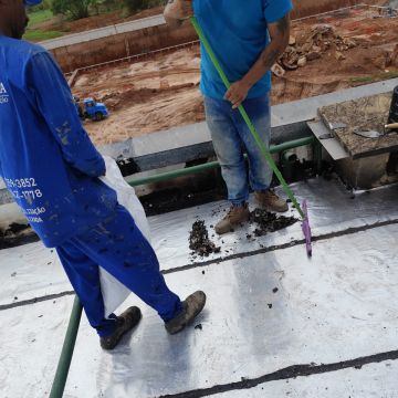 Oliveira impermeabilização - Vila Nova de Gaia - Dachreinigung