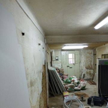 Anowar Molla - Lisboa - Vinyl or Linoleum Installation
