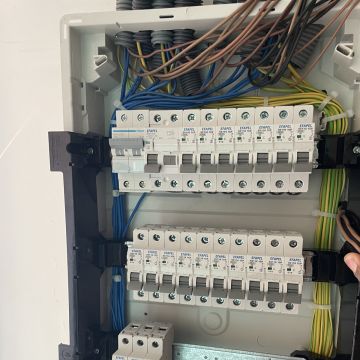 Guilherme Oliveira - Coimbra - Problemas Elétricos e de Cabos