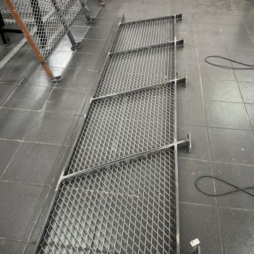 Filipe Pinheiro - Guimarães - Instalação ou Substituição de Portão de Garagem