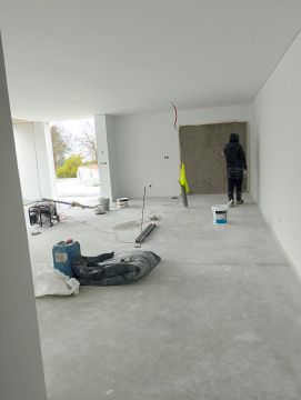 Anowar Molla - Lisboa - Stucco Application