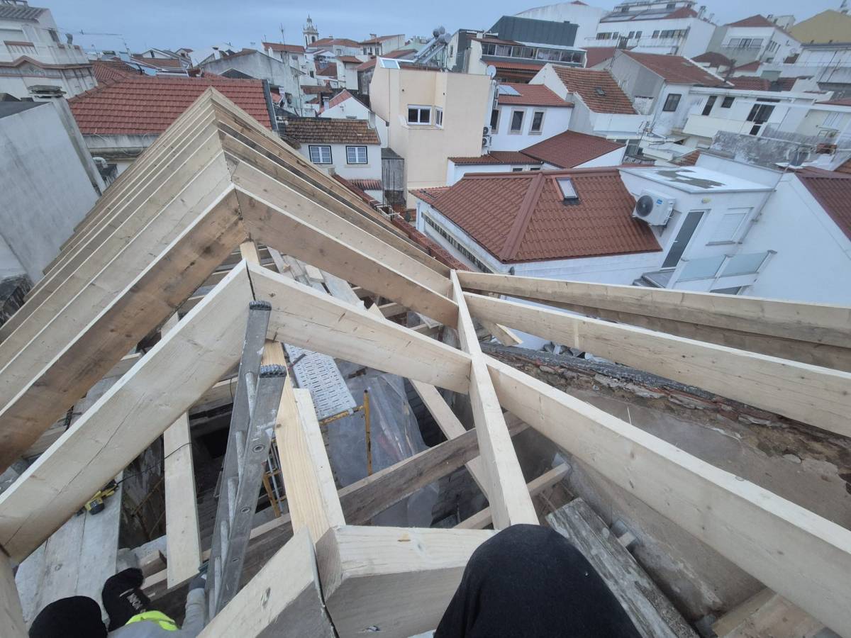 Andrebatista - Figueira da Foz - Manutenção e Reparação de Terraço