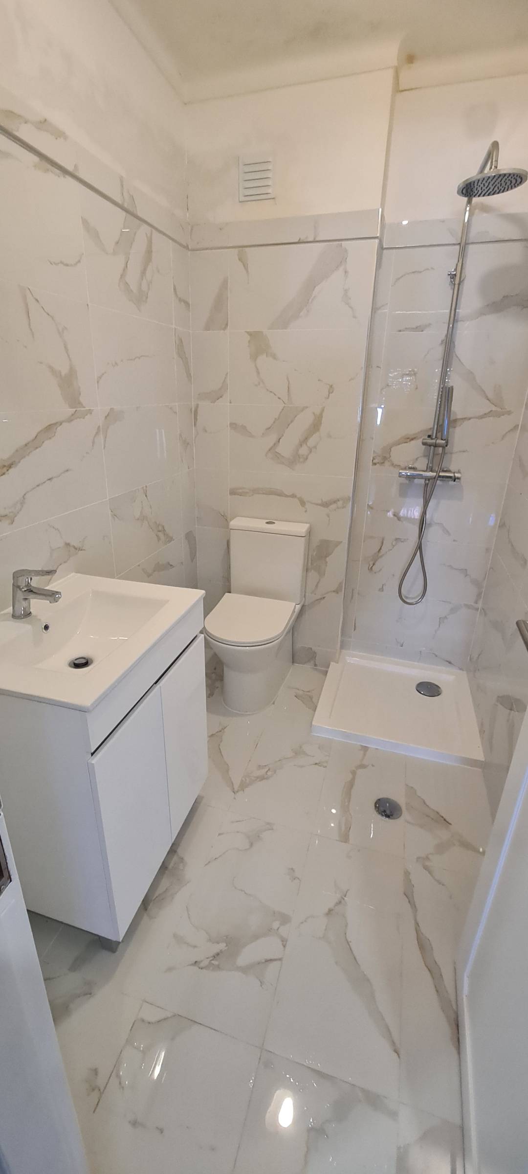 M&N Remodelações em Geral - Faro - Instalação de Alcatifa