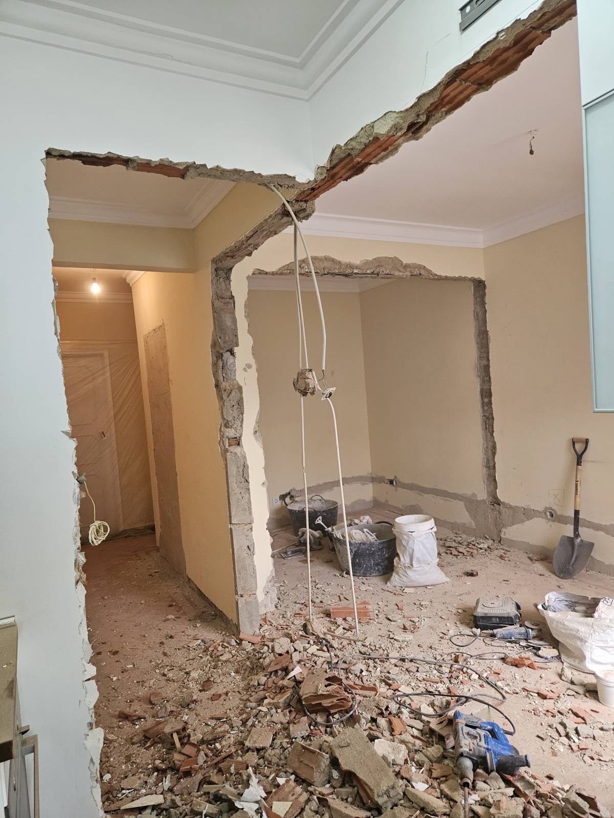 Casa do pai Remodelações - Sintra - Instalação de Pavimento em Betão