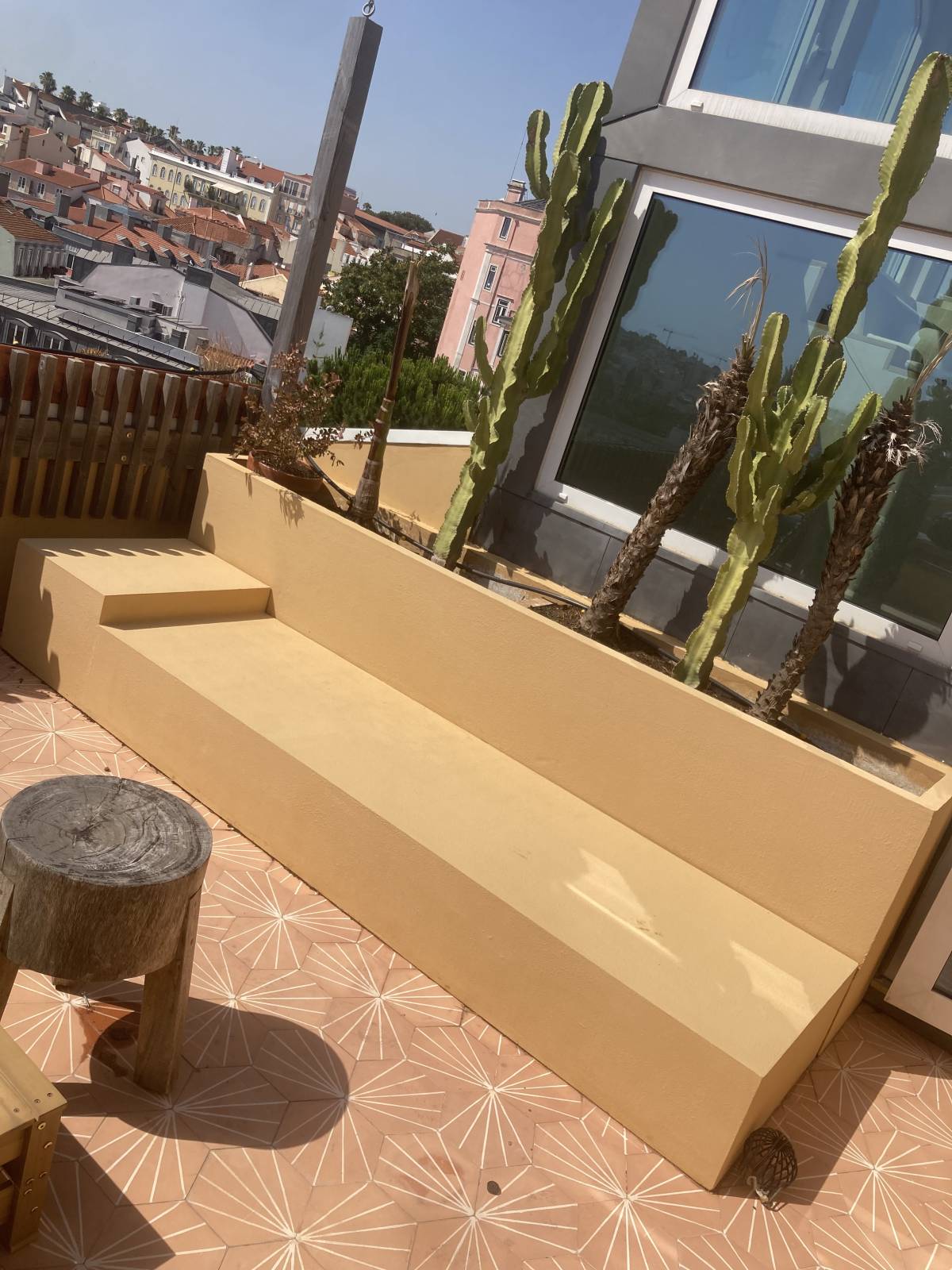 Arthur - Odivelas - Instalação de Escadas