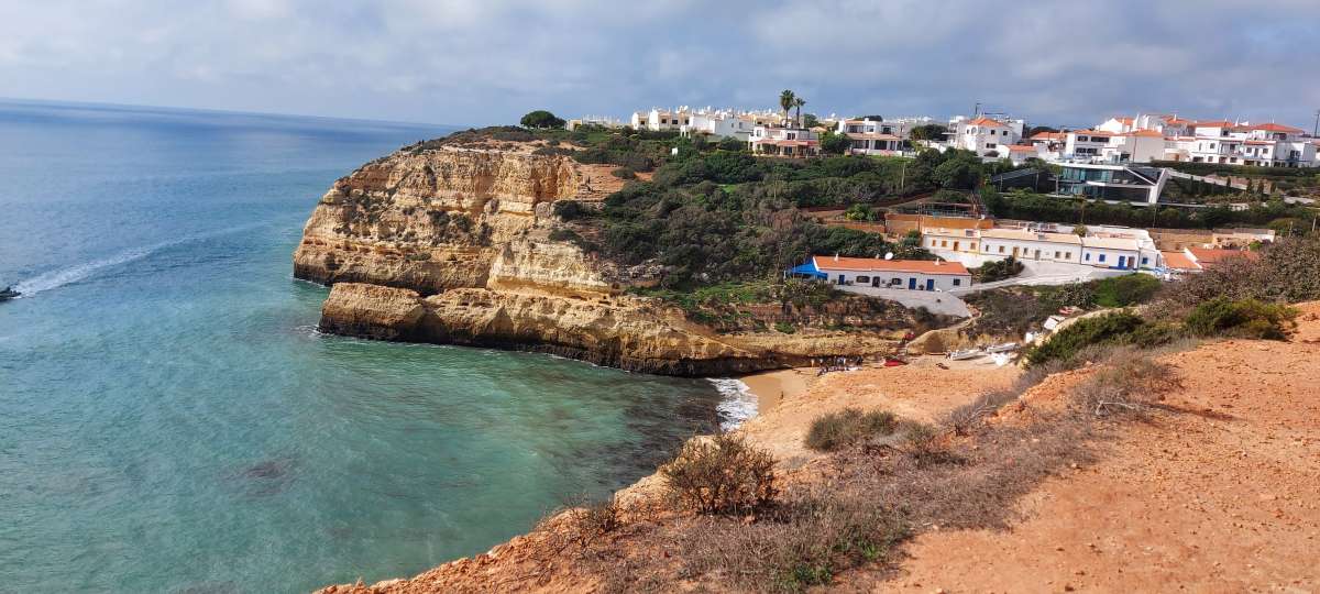 Eduardo Augusto Nazaré - Alcobaça - Instalação de Pavimento em Pedra ou Ladrilho