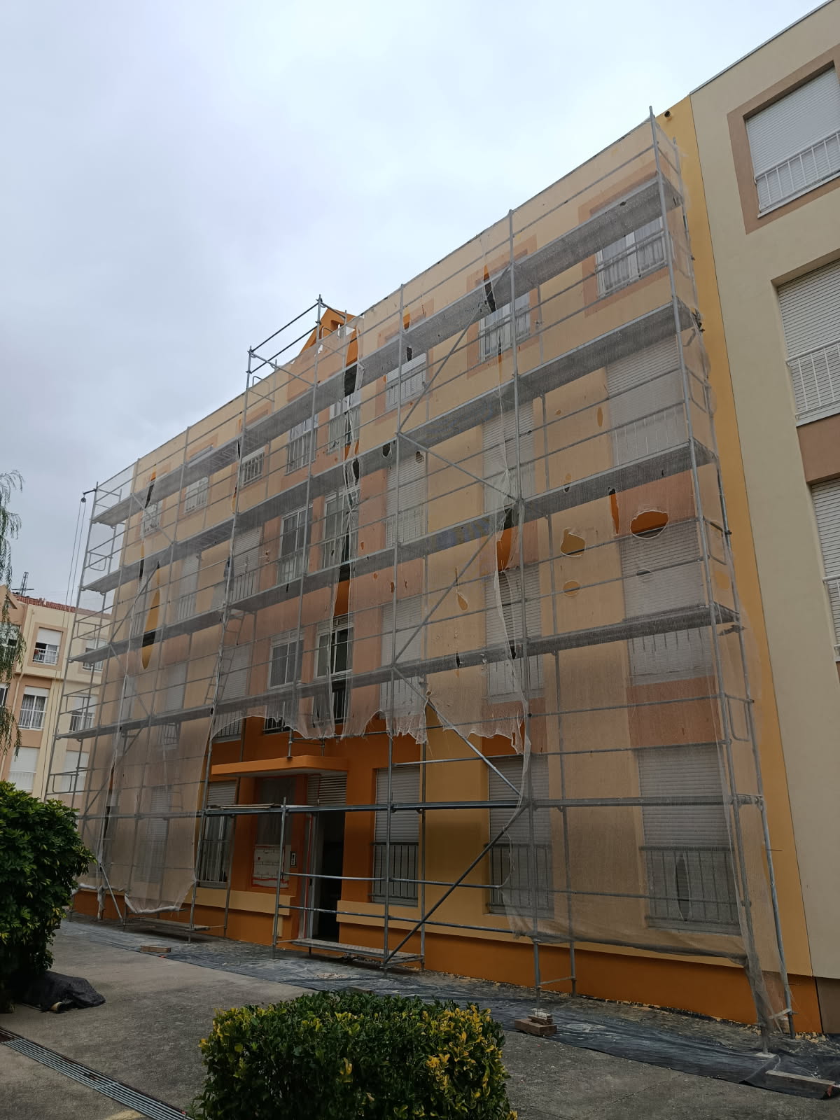 RP construções - Vila Nova de Gaia - Roof Installation or Replacement