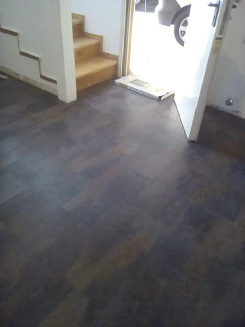 Unikfloor... - Vila Nova de Gaia - Reparação ou Substituição de Pavimento Vinílico ou Linóleo