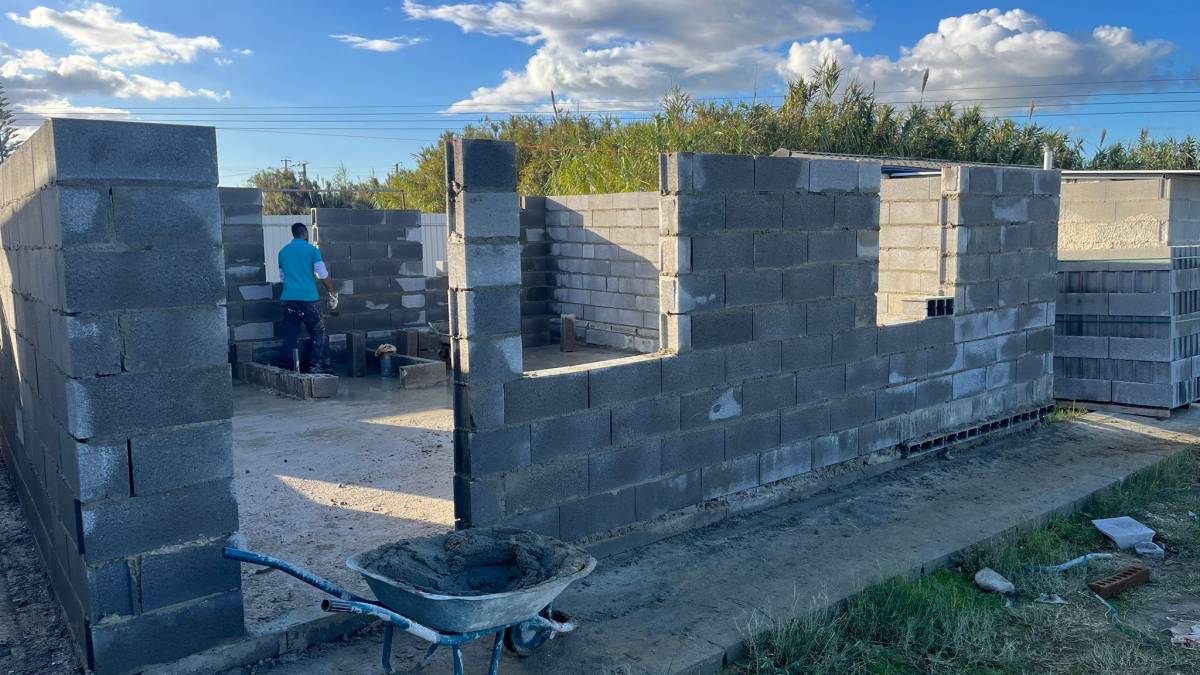 Paulo Camargo - Montijo - Siding Installation, Repair, or Removal
