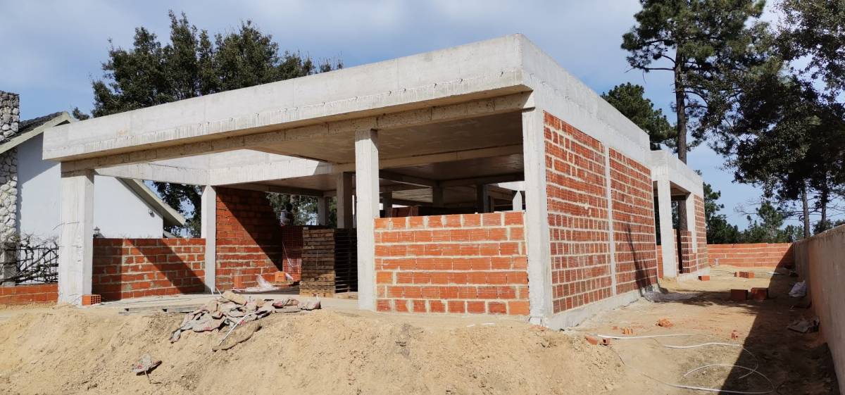 Kiluange Fernandes - Moita - Reparação de Portão de Garagem