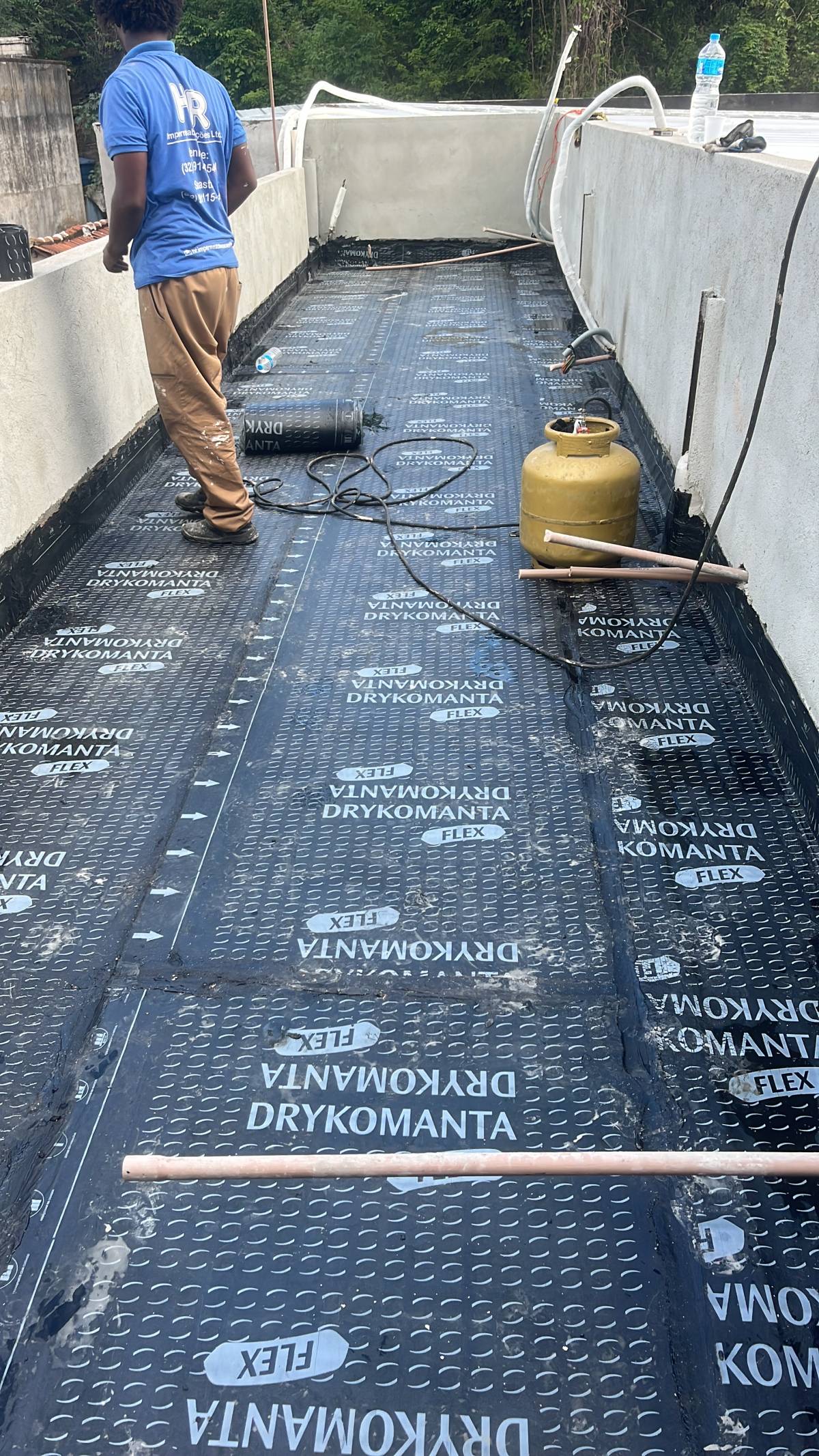 Henrique Martins HR soluções e impermeabilização - Santa Maria da Feira - Reparación de baños