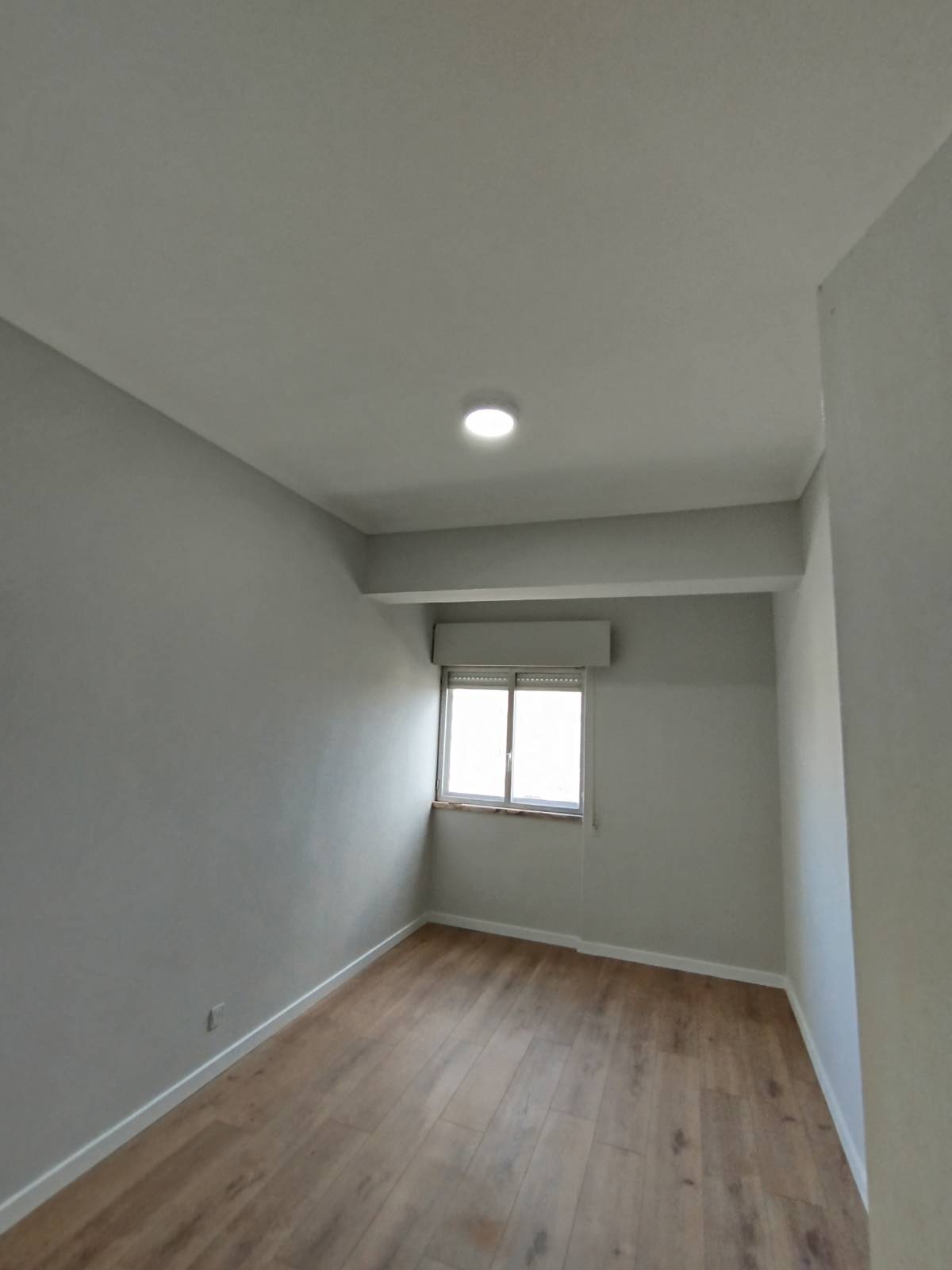 Natan Gomes - Montijo - Stone or Tile Flooring Installation