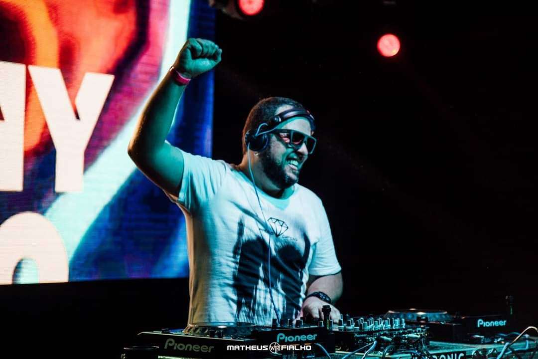 DJ Giovany Ribeiro - Vila Nova de Gaia - DJ para Festa Juvenil