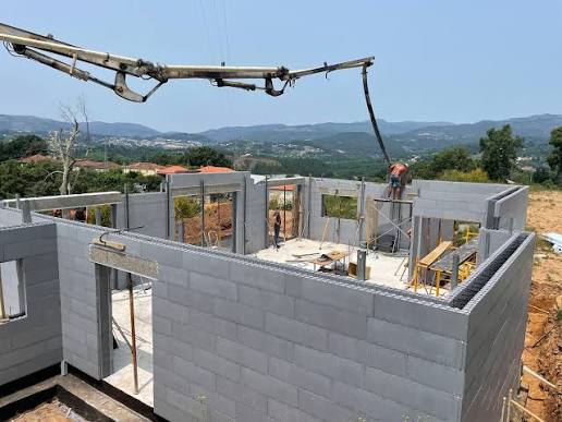 Construção e Jardinagem - Chaves - Instalação de Pavimento em Pedra ou Ladrilho