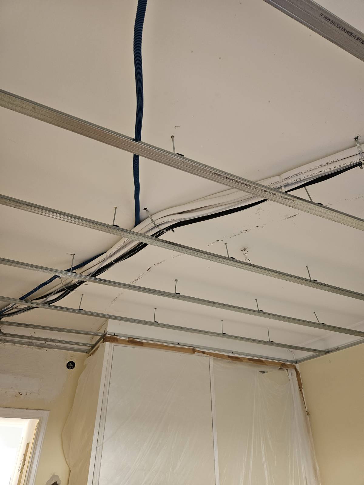 Casa do pai Remodelações - Sintra - Instalação de Azulejos