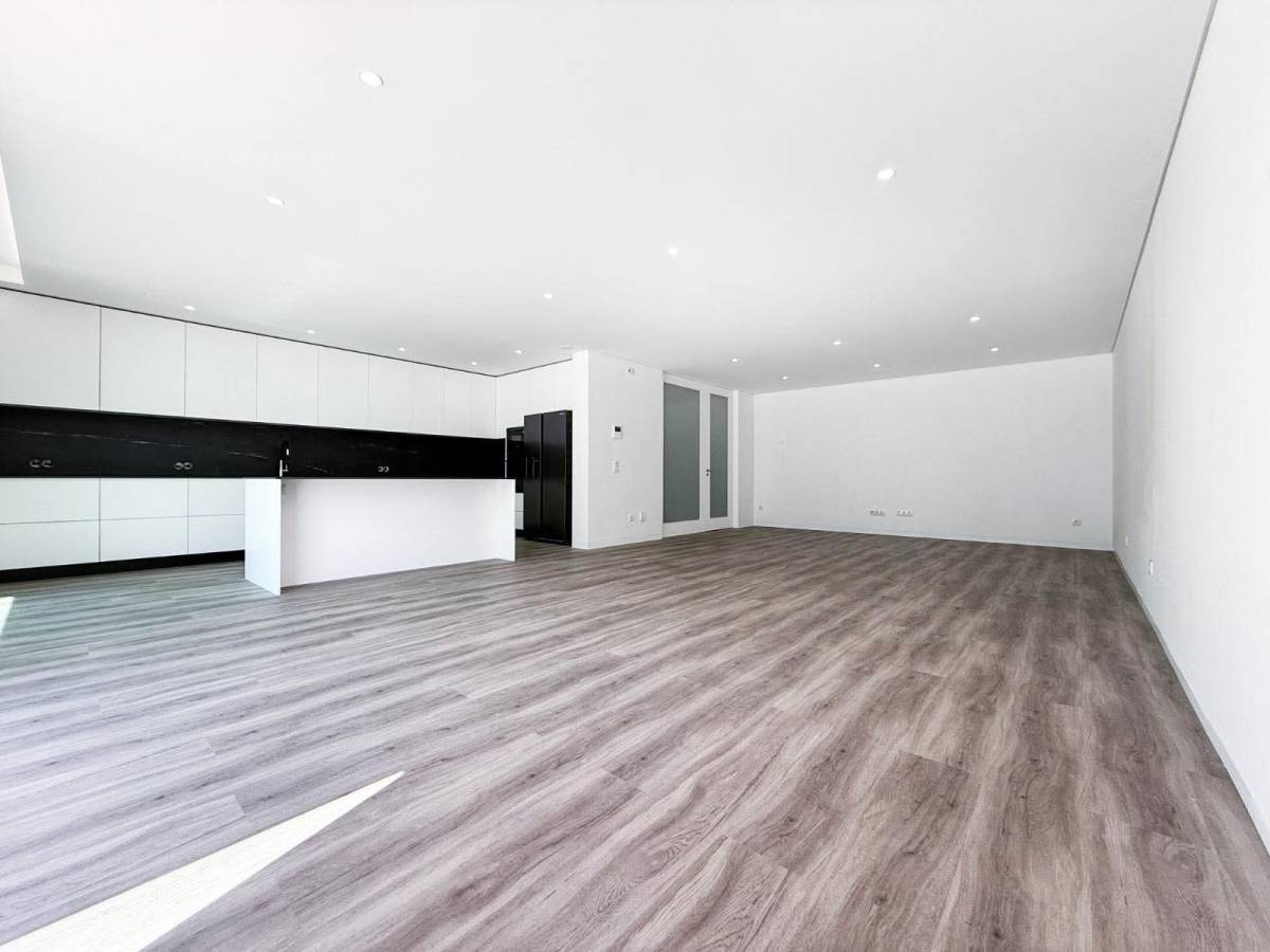 Renova Construtora - Valongo - Installation des Sicherungs- oder Verteilerkastens