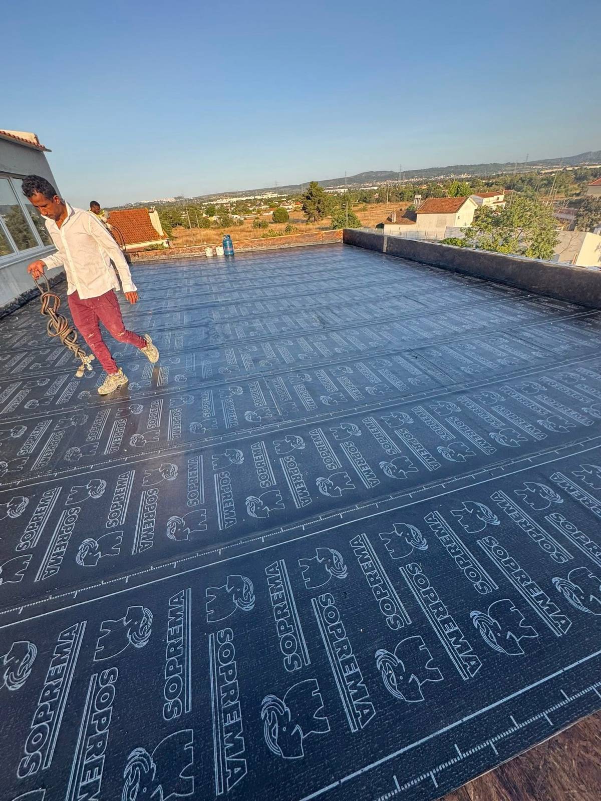 Henrique Martins HR soluções e impermeabilização - Santa Maria da Feira - Reparación de muebles