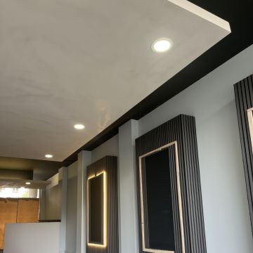 Oliver Reparações - Guimarães - Außenanstrich