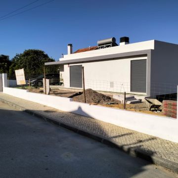 Plenitude Remodelações - Setúbal - Additions and Remodels