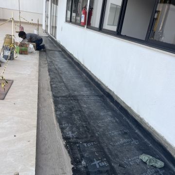 Henrique Martins HR soluções e impermeabilização - Santa Maria da Feira - Instalación de vallas para perros