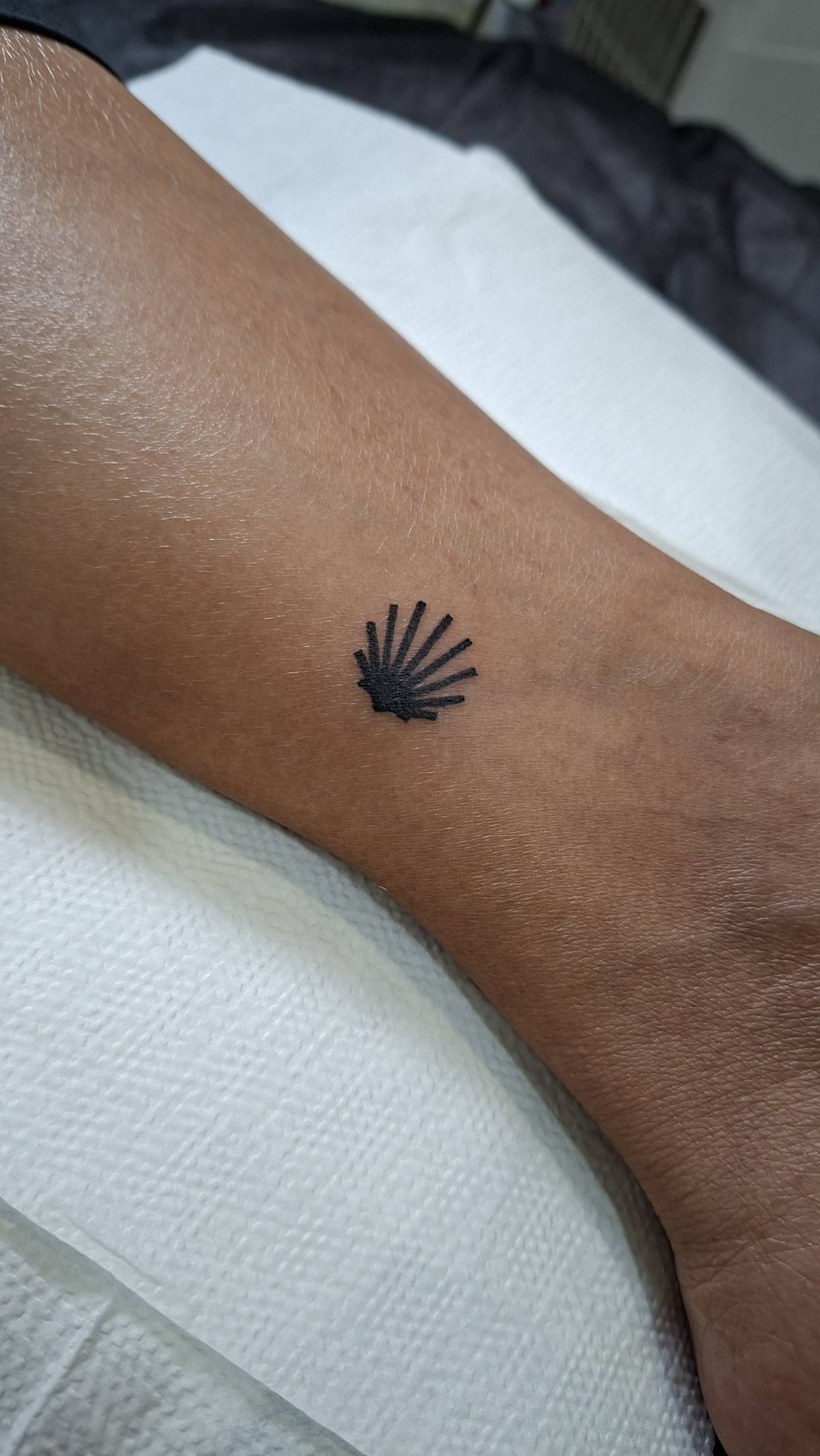 EC TATTOO STUDIO - Lourinhã - Piercer