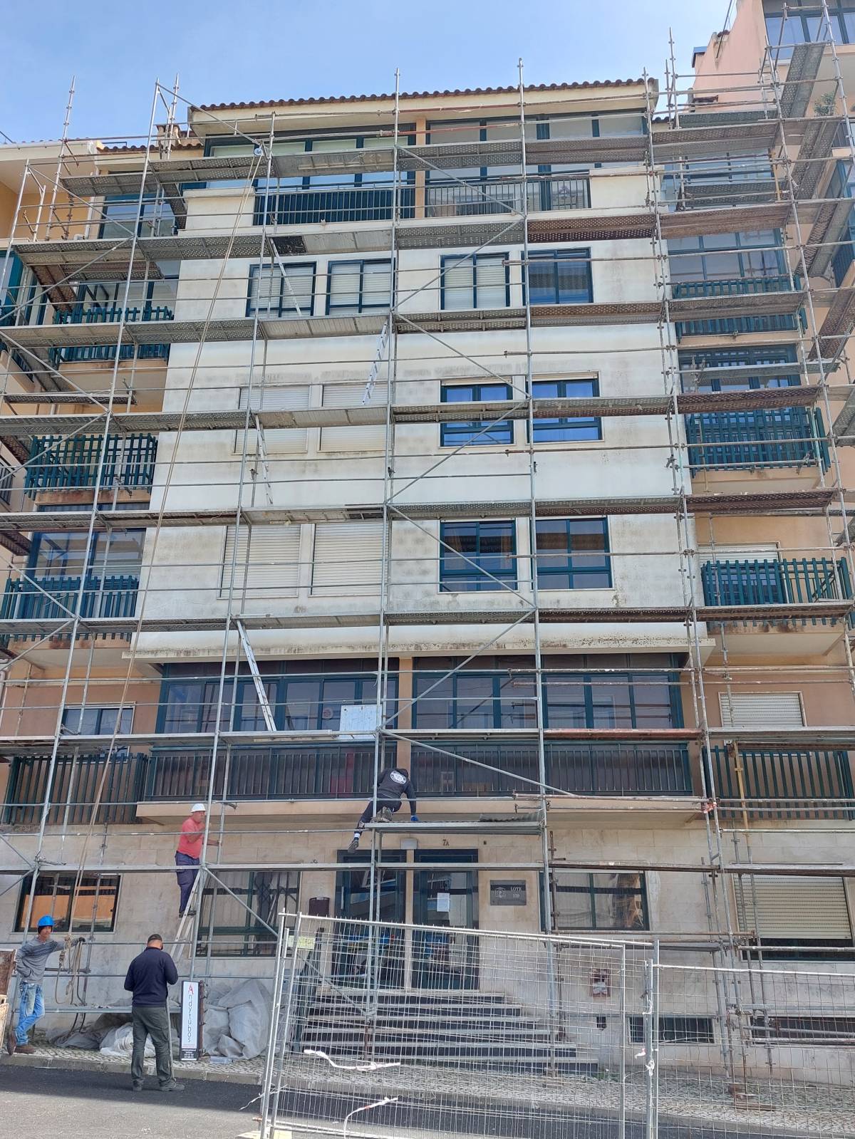Brassouza.lda - Amadora - Instalação de Escadas
