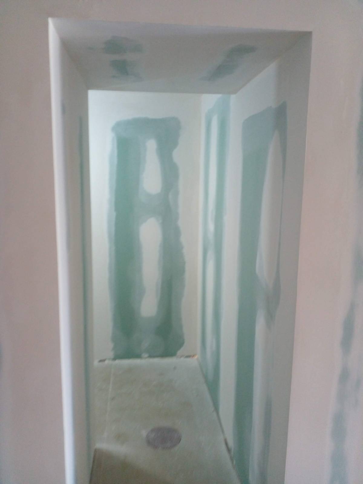 Bvbpintura e remodelações - Sintra - Adición de pared interior