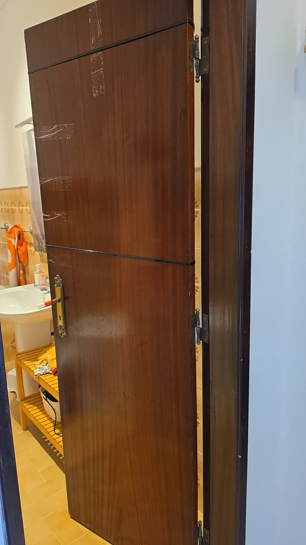 Handwerker für Türreparaturen