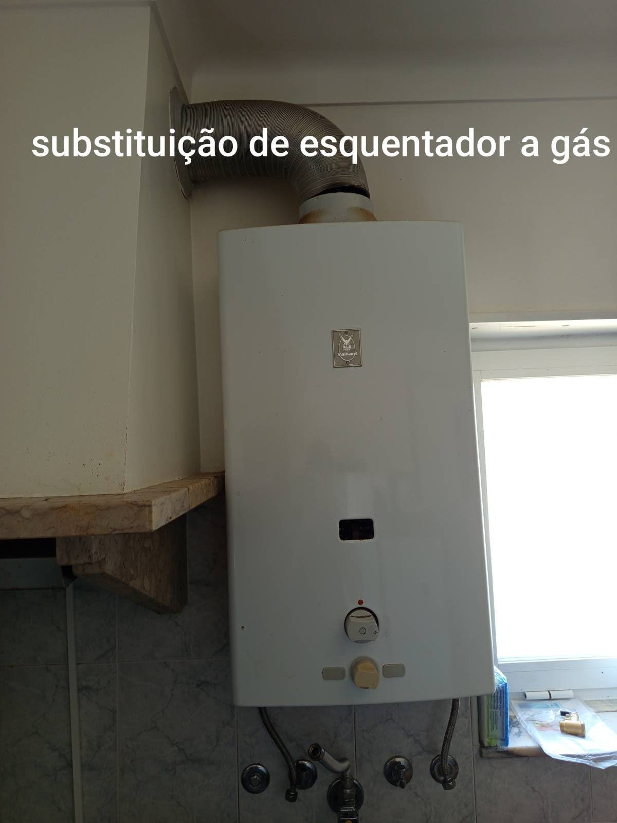 Giliard Soares Remodelação - Sintra - Instalação, Reparação ou Remoção de Revestimento de Parede
