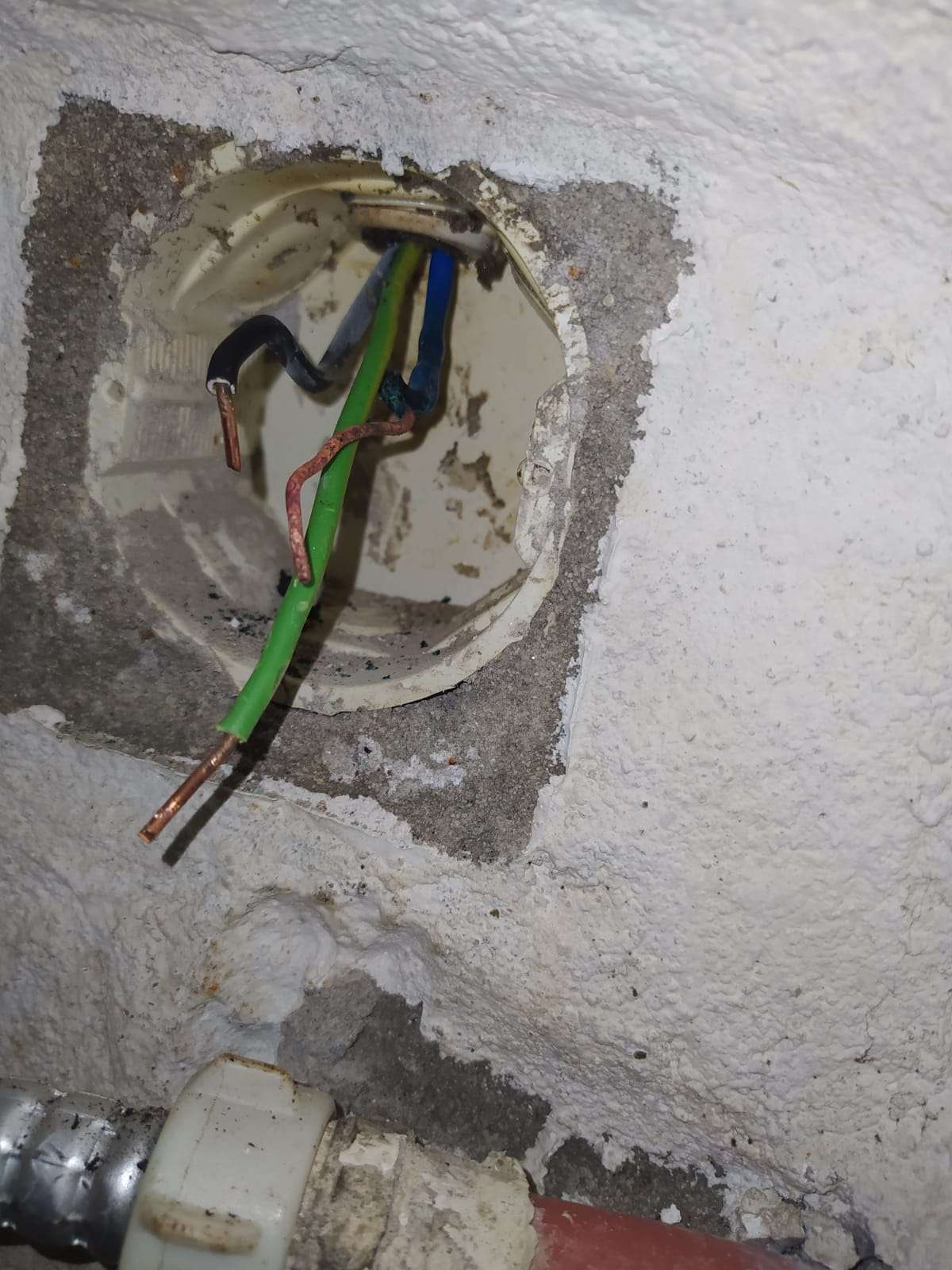 A.P.Serviços - Cartaxo - Electrical and Wiring Issues